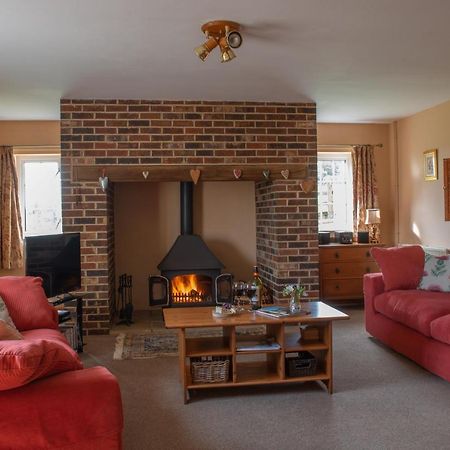 Highdown Farm Holiday Cottages Кълъмптън Екстериор снимка